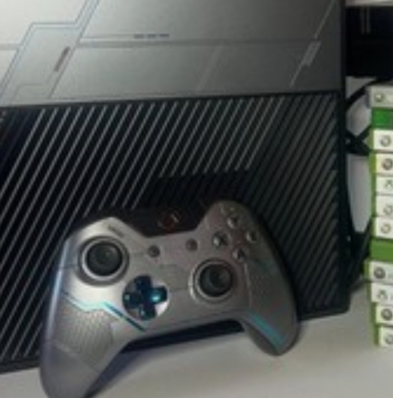 Console Bundle with Controller And Extra Controller - Black and Silver